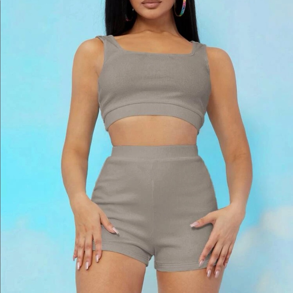 SHEIN Rib-knit crop tank and biker short set
